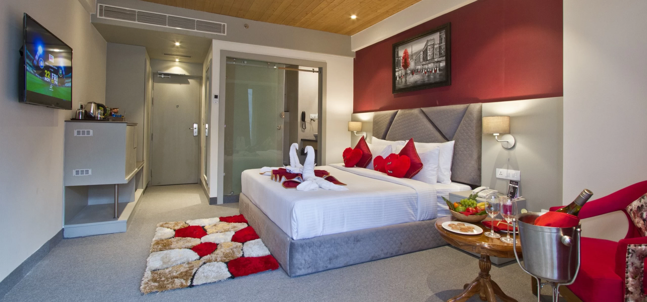 Spacious and Clean Room